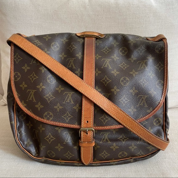 Louis Vuitton Handbags - Authentic Louis Vuitton Saumur 35 Messenger Bag